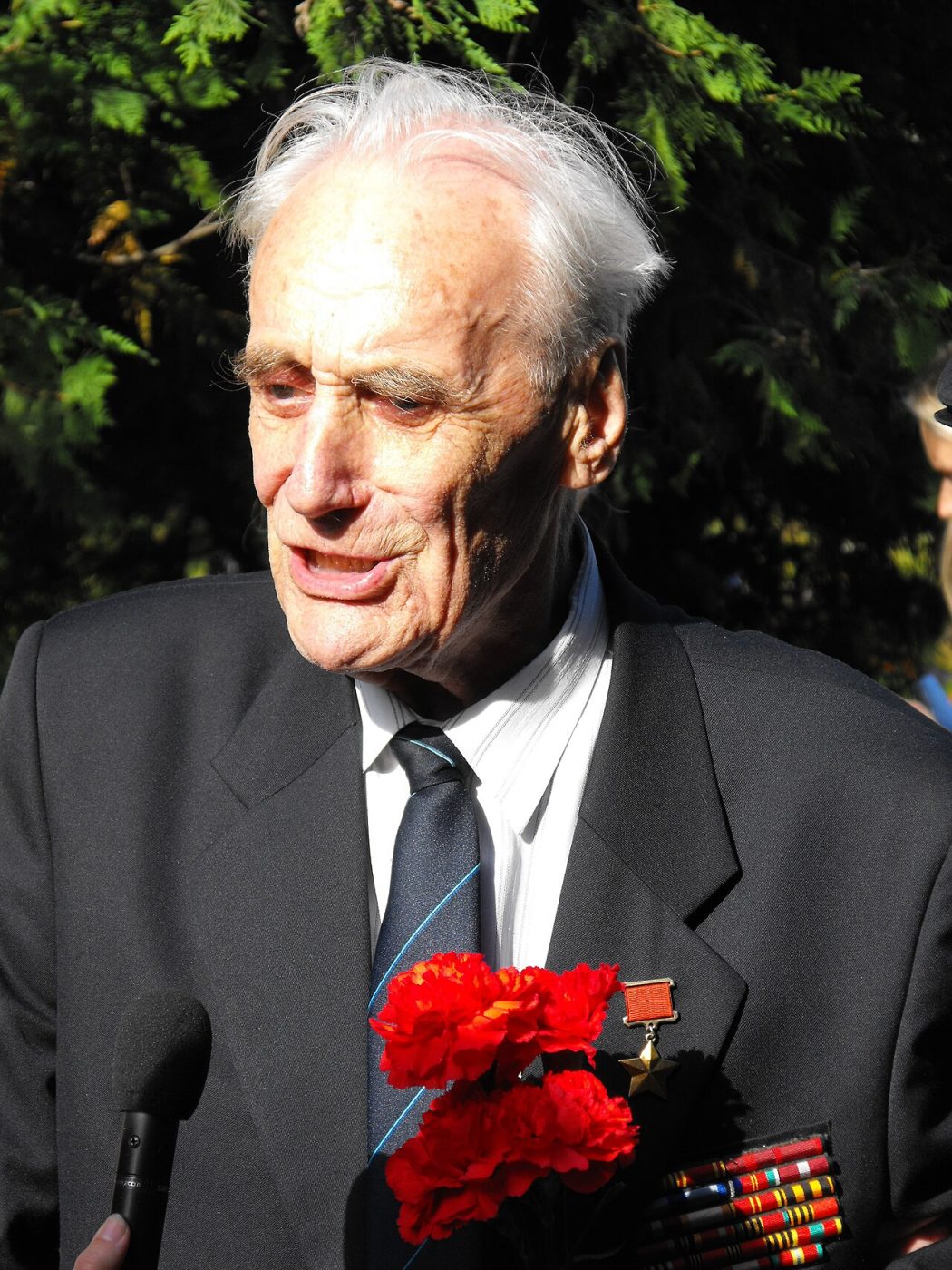 Arnold Meri