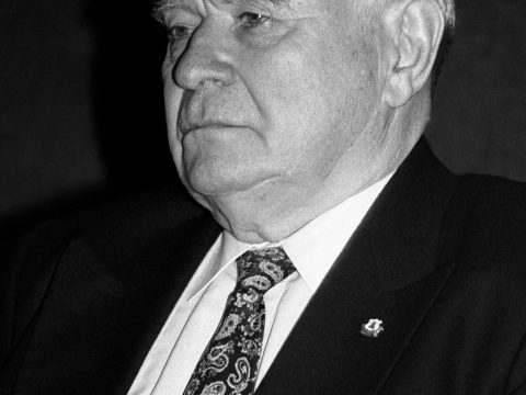 Konstantin Beskov