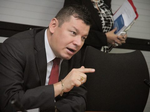 Óscar López