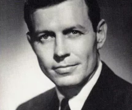 Carl Sanders