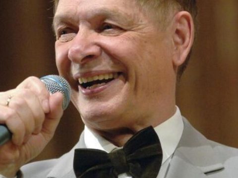 Eduard Khil