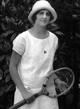 Daphne Akhurst