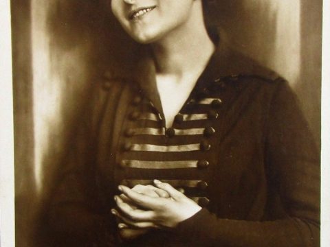 Eva May