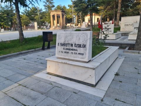 Fahri Özdilek