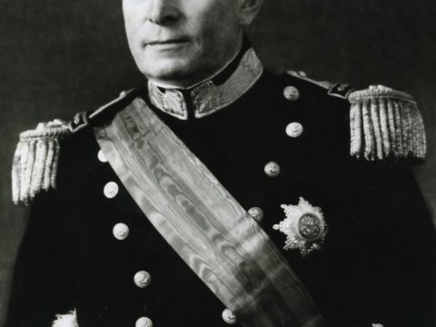 Américo Tomás