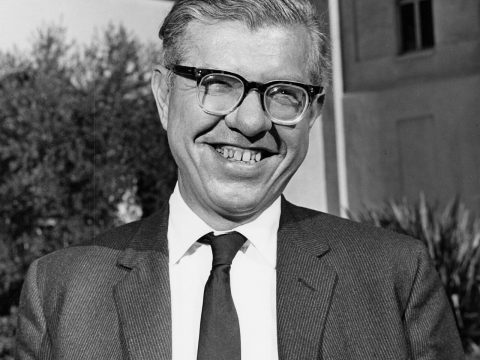 Fred Hoyle