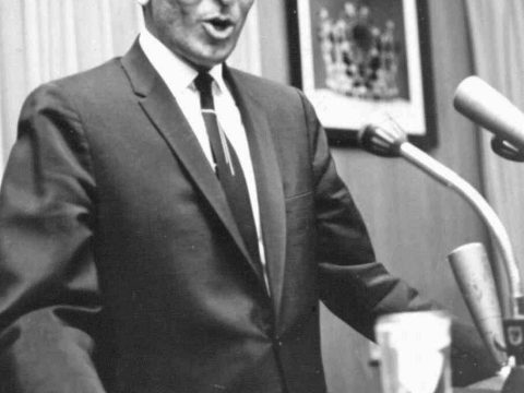 Jamshid Amouzegar