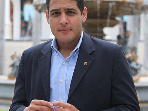 Manuel Olivares
