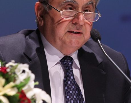 İrsen Küçük