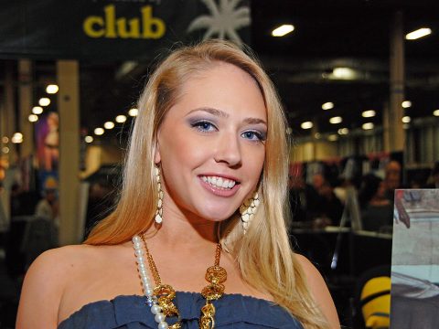 Kagney Linn Karter