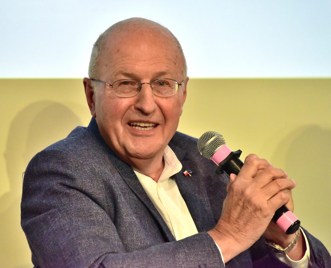 Marek Ostrowski