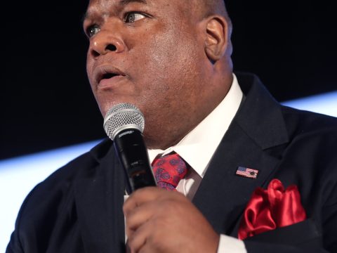 Mark Burns