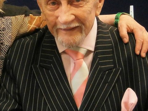 Roy Dotrice