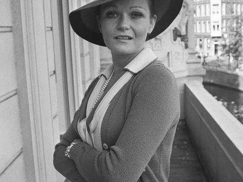 Valerie Perrine