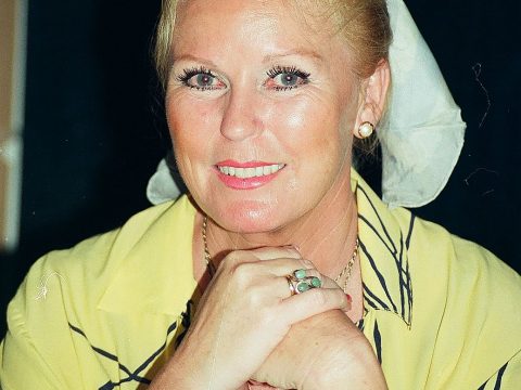 Veronica Carlson