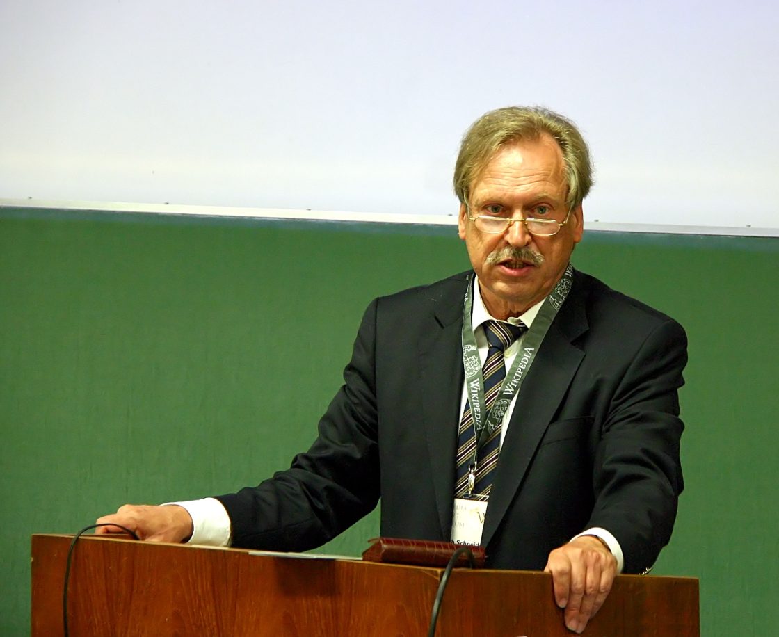 Helmuth Schneider