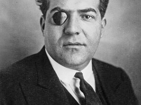 Xavier Vallat