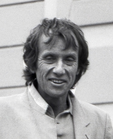 Yves Rénier